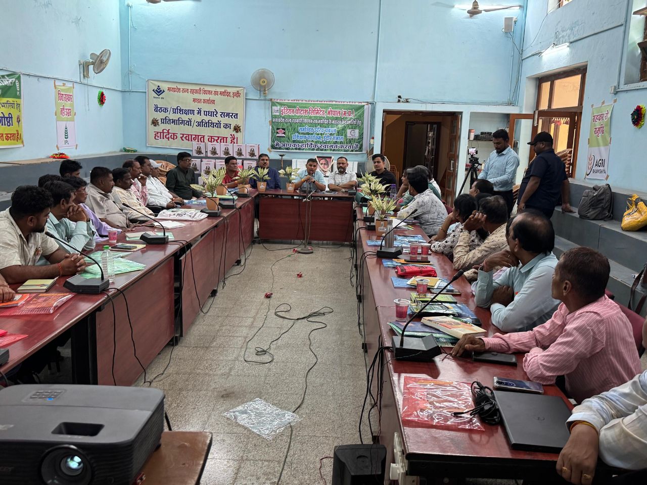 Sehkarikta sangkoshti indore with godown incharge (10)